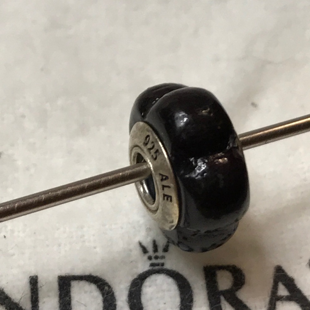 Pandora Coracao‎ Scalloped Charm